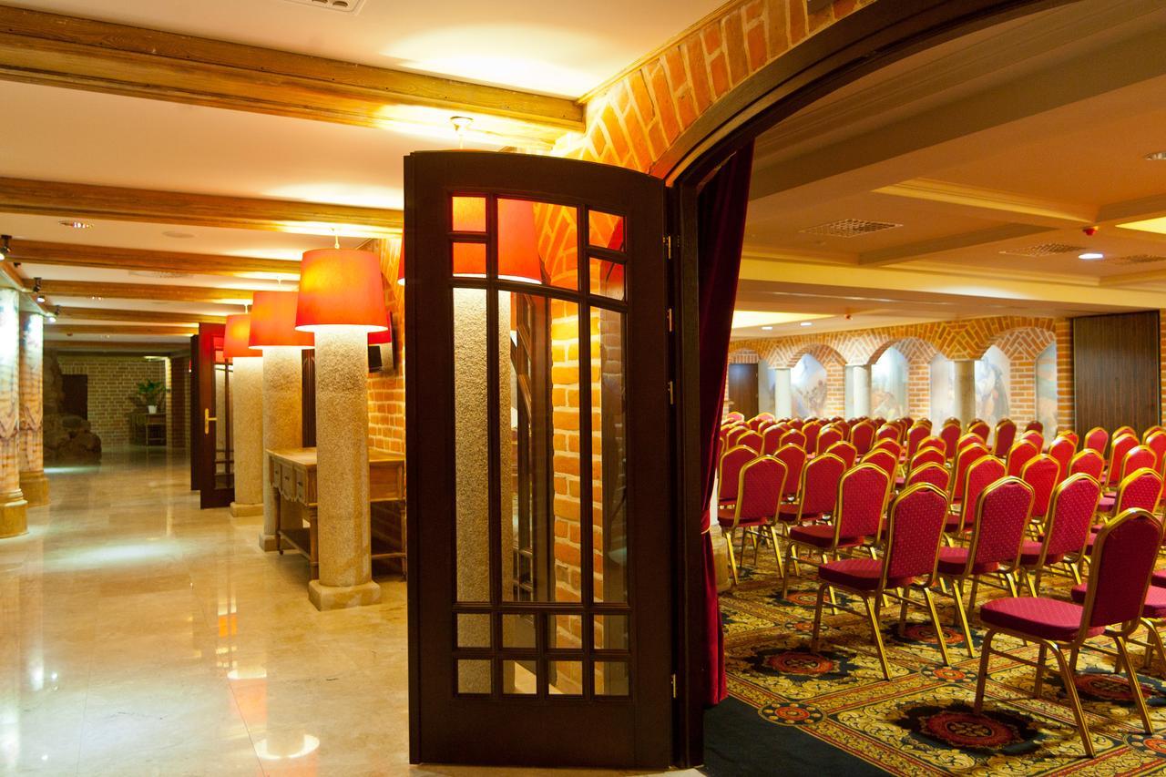 Hotel Zamek Giżycko Eksteriør billede